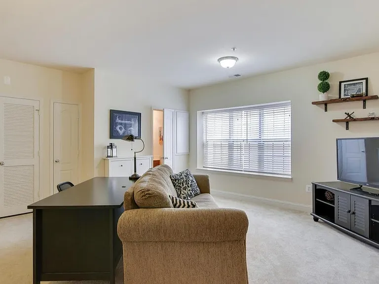 18603 Poplar Glen Ct — Photo 10