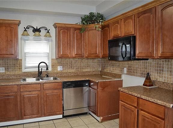 3rd image of 419 N 22nd St