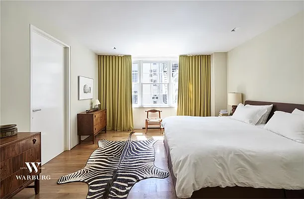 Sold by Warburg | media 7