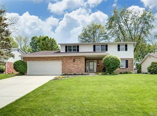 901 Weybridge Dr, Springfield, OH 45503