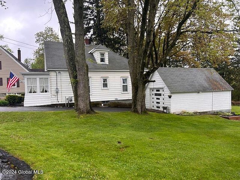 4th image of 2605 Balltown Road