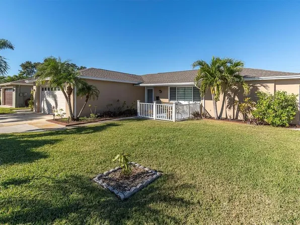 219 98th Ave NE, Saint Petersburg, FL 33702