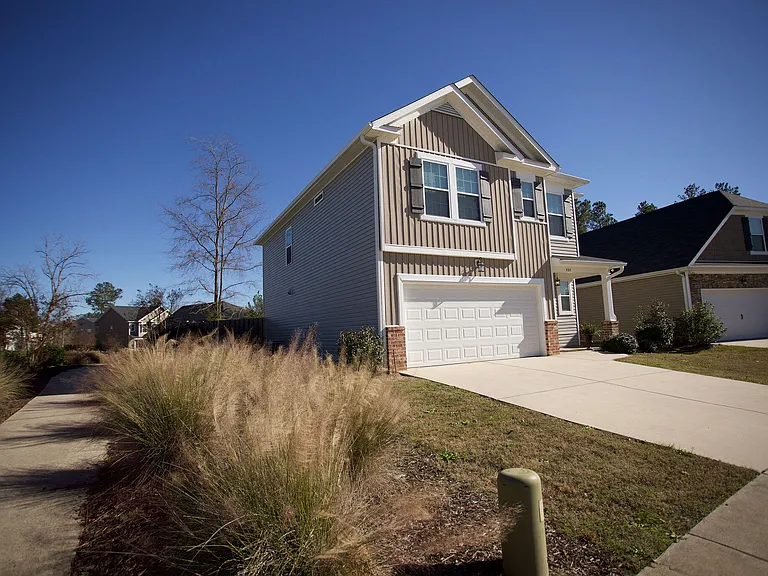 484 Brantley Cove Cir — Photo 2