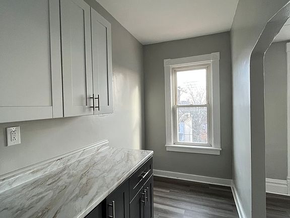 4th image of 457 Hays Ave Floor 2