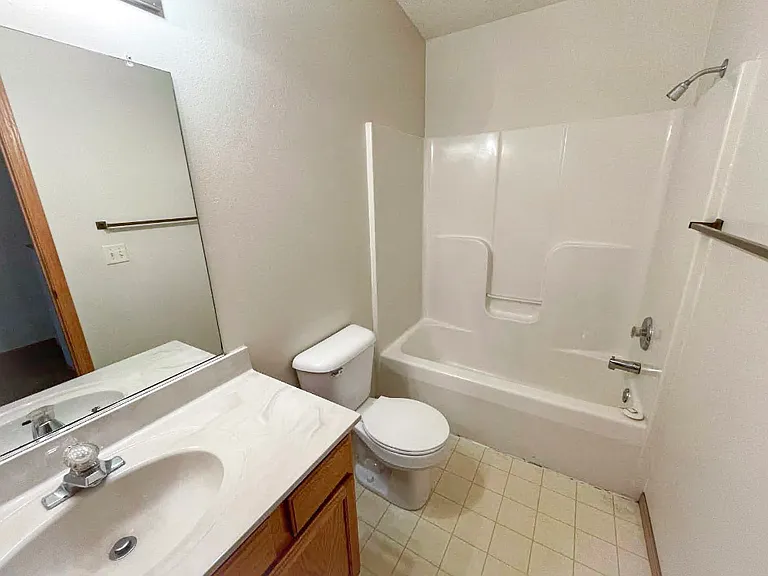 320 Scheidler Rd #4 — Photo 10