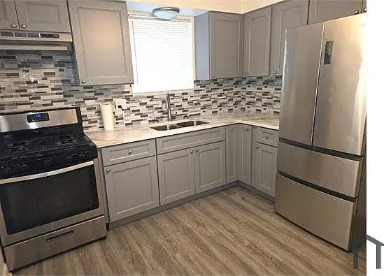 1 bed, 790 sqft, $1,300 — Photo 3