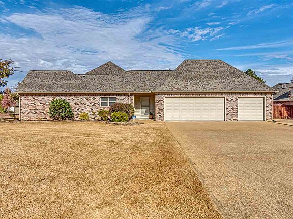 3rd image of 106 Bear Creek Cir