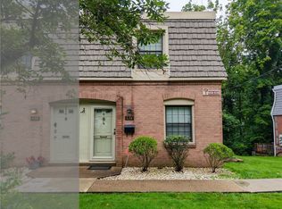 636 Carriage Cir, Pittsburgh, PA 15205