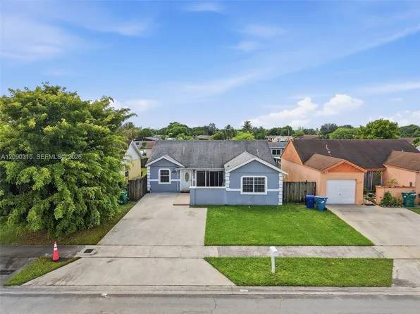 3226 NW 203rd St, Miami Gardens, FL 33056