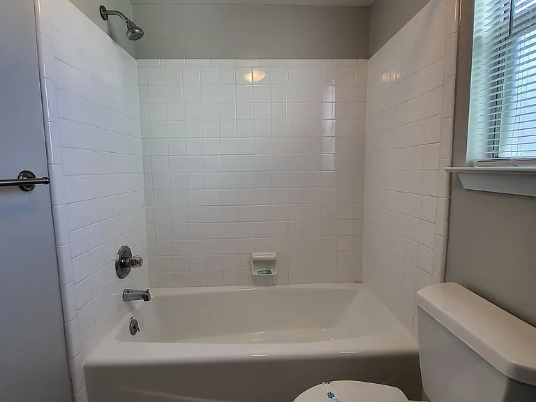 Somerset Oceanside Apartments — Photo 18