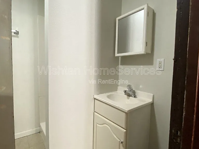 522 W Murray St — Photo 14