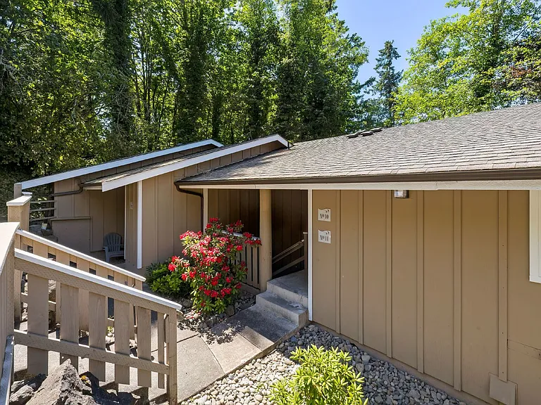 49 NE Torval Canyon Rd #17 — Photo 11
