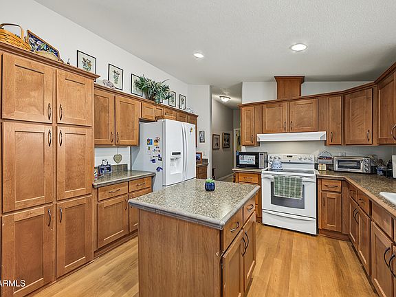 3rd image of 201 S GREENFIELD Road #264