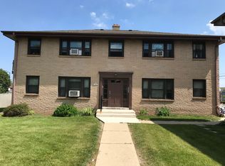 N89W15631 Cleveland Ave APT 1, Menomonee Falls, WI 53051