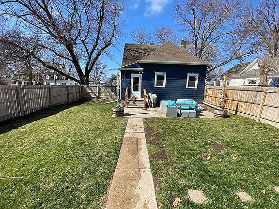 5th image of 302 N College Ave