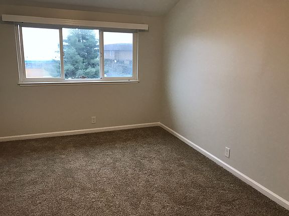 5th image of 2381 Downer Ave
