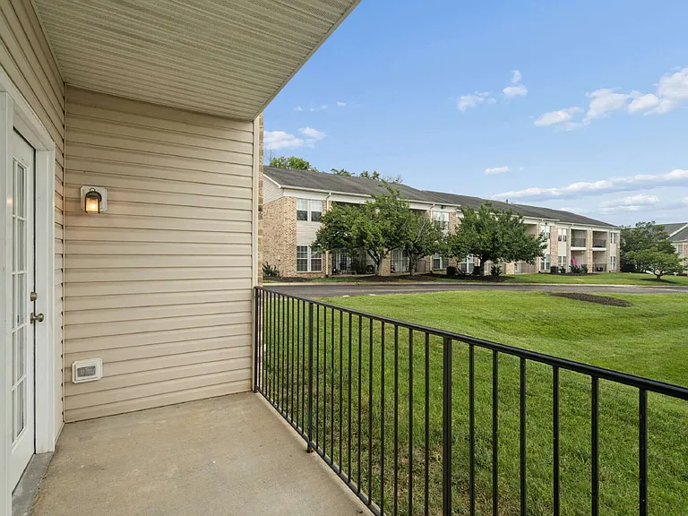 501 Churchill Xing — Photo 21