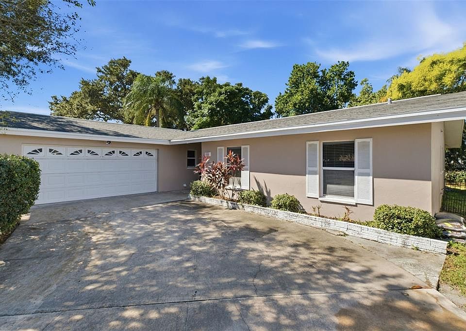 1st image of 998 DUMONT DRIVE