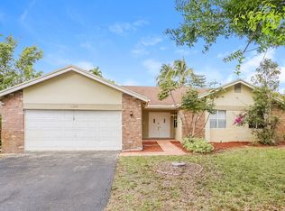 11235 NW 43rd Pl, Pompano Beach, FL 33065