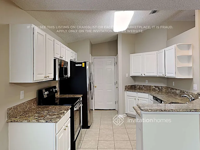 1511 Beecher Ln — Photo 5