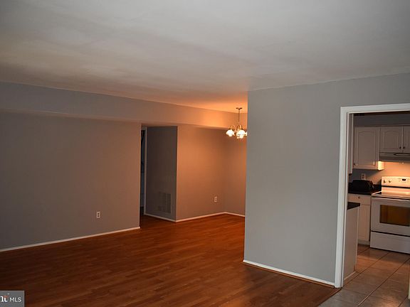 3rd image of 3803 Laramie Pl APT K