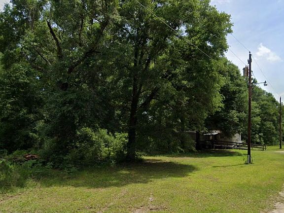 3rd image of 100 Park Dr
