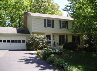 12700 Viking Ct, Herndon, VA 20171
