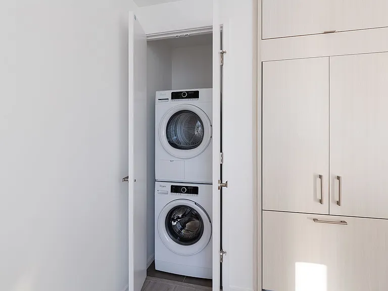615 6th Ave SE #1702 — Photo 9