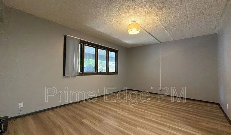 2343 B St #3 — Photo 3