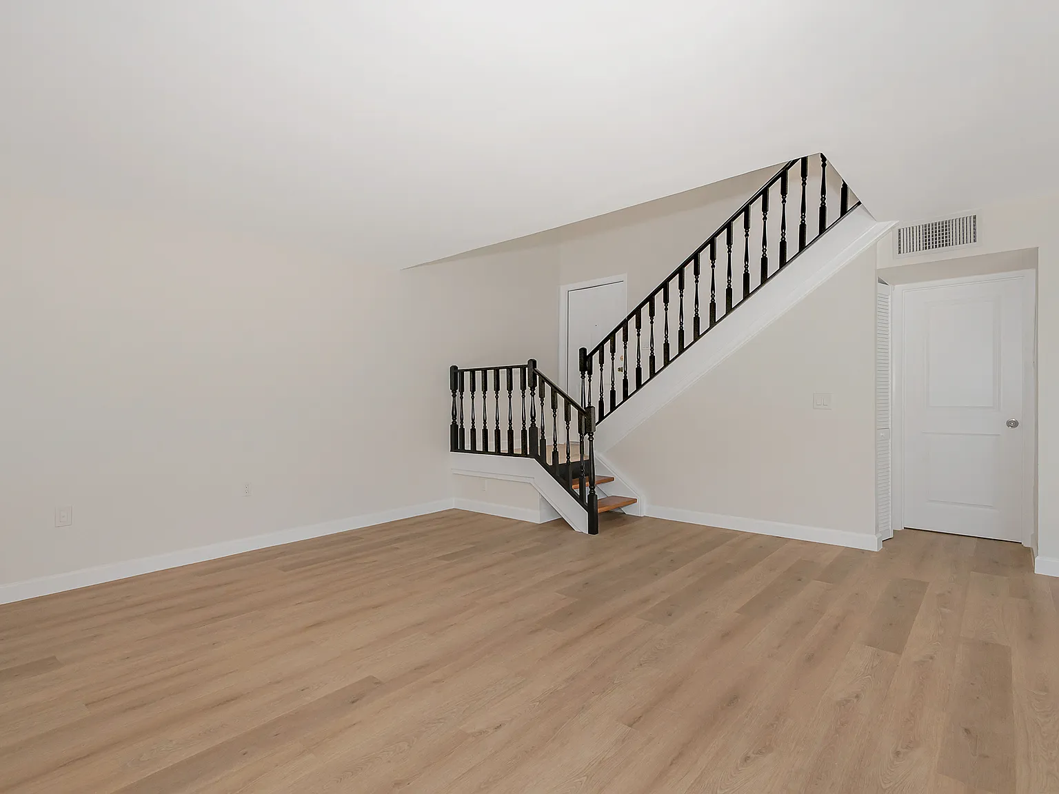 11125 SW 132nd Ct — Photo 3