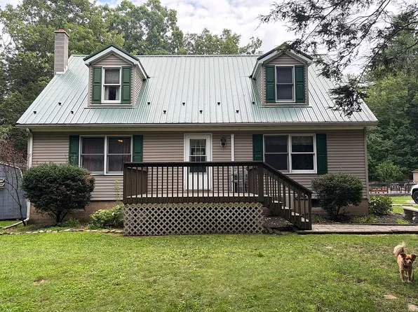 83 Kneale Ln, Jersey Shore, PA 17740