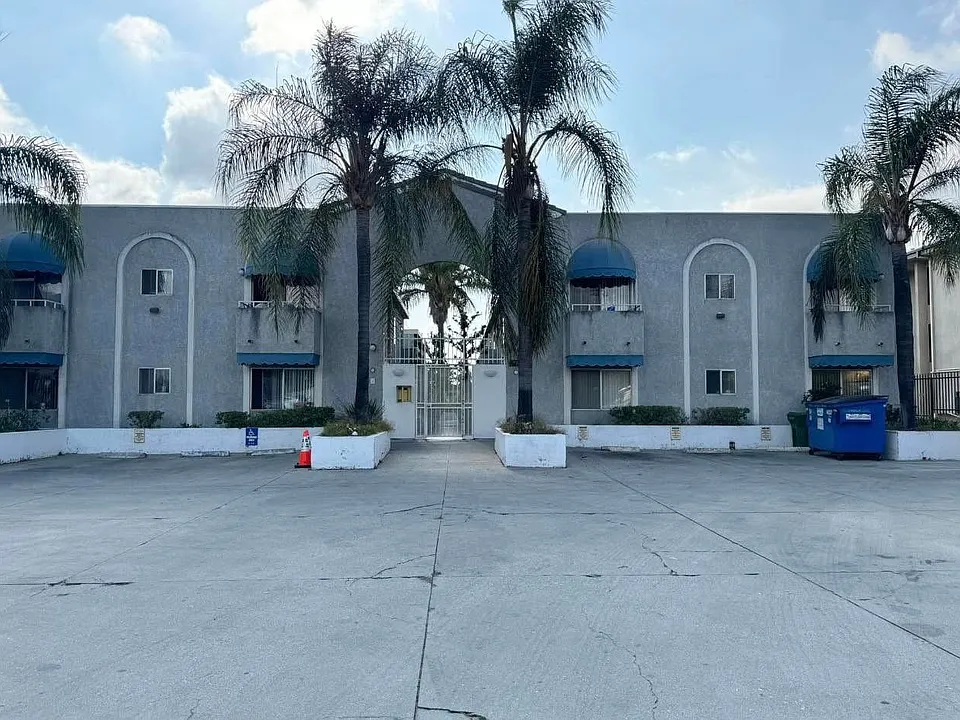 9537 Laurel Canyon Blvd #105