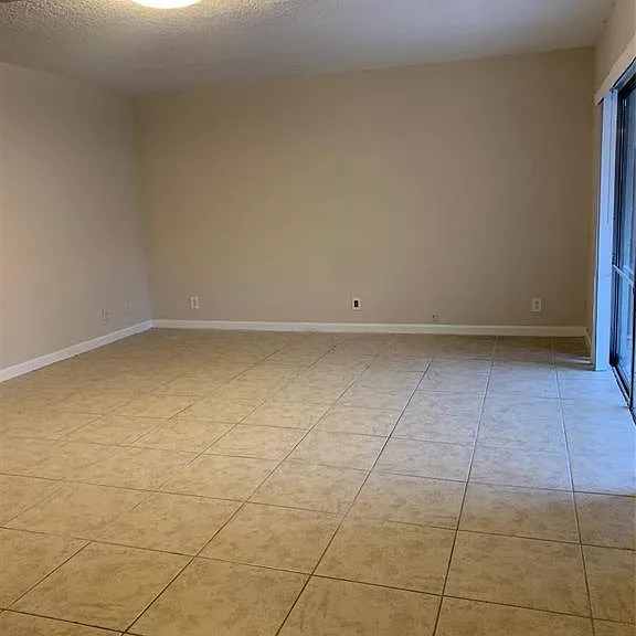 2161 Orange Grove Dr #D-9 — Photo 10