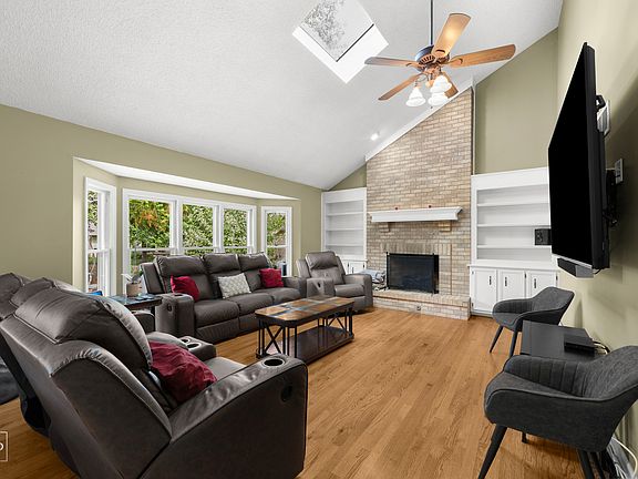 5th image of 3207 Barnes Ln