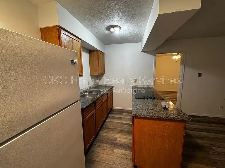 2502 NW 35th St #3S — Photo 4