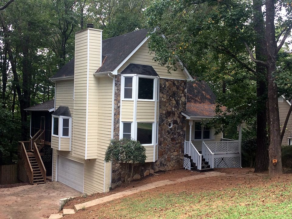 1st image of 2080 Oak Village Ln