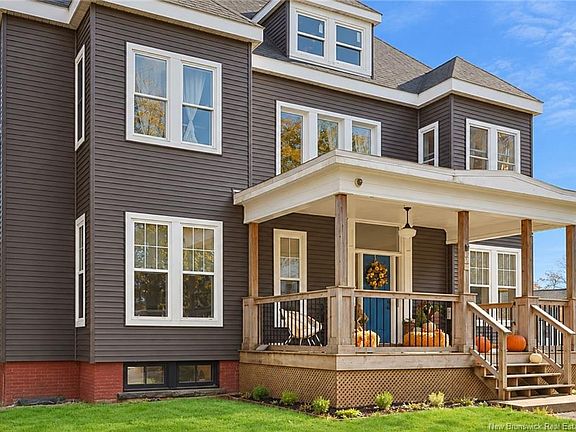 3rd image of 357 Dufferin Row