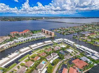 4217 SE 19th Ave APT 110, Cape Coral, FL 33904