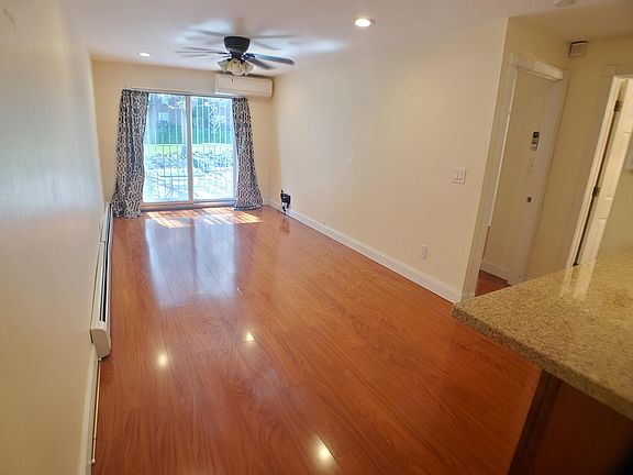 2nd image of 1632 Bell Blvd