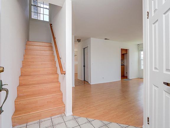 4th image of 23524 Arlington Ave APT A