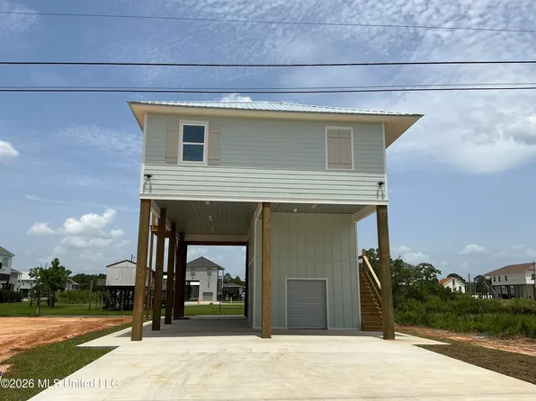 5067 Nebraska St, Bay Saint Louis, MS 39520
