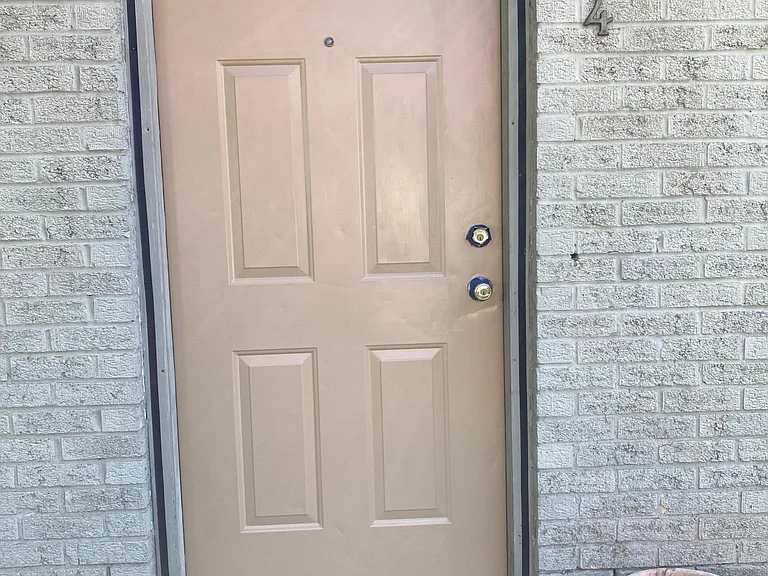 236 Fairgrove St #4 — Photo 2