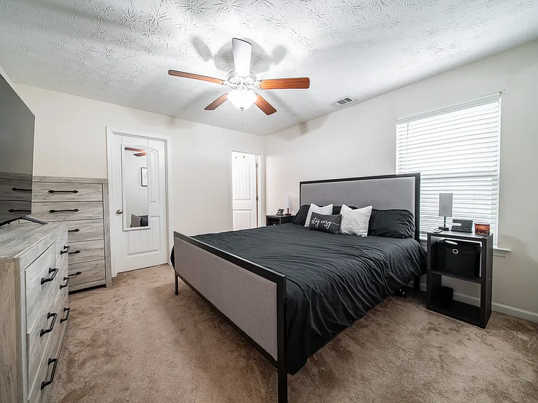 5788 Sandy View Dr — Photo 20