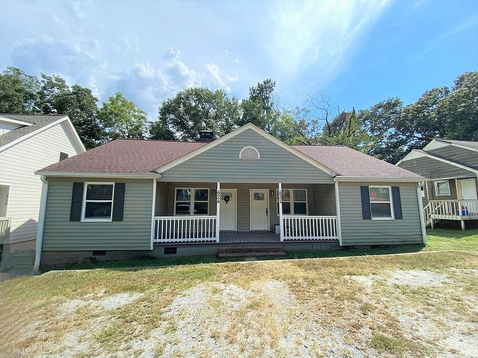 624 Frasier St SE