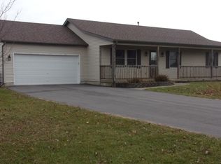 3772 E 2702nd Rd, Sheridan, IL 60551