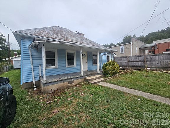 4th image of 28 Chestnut St