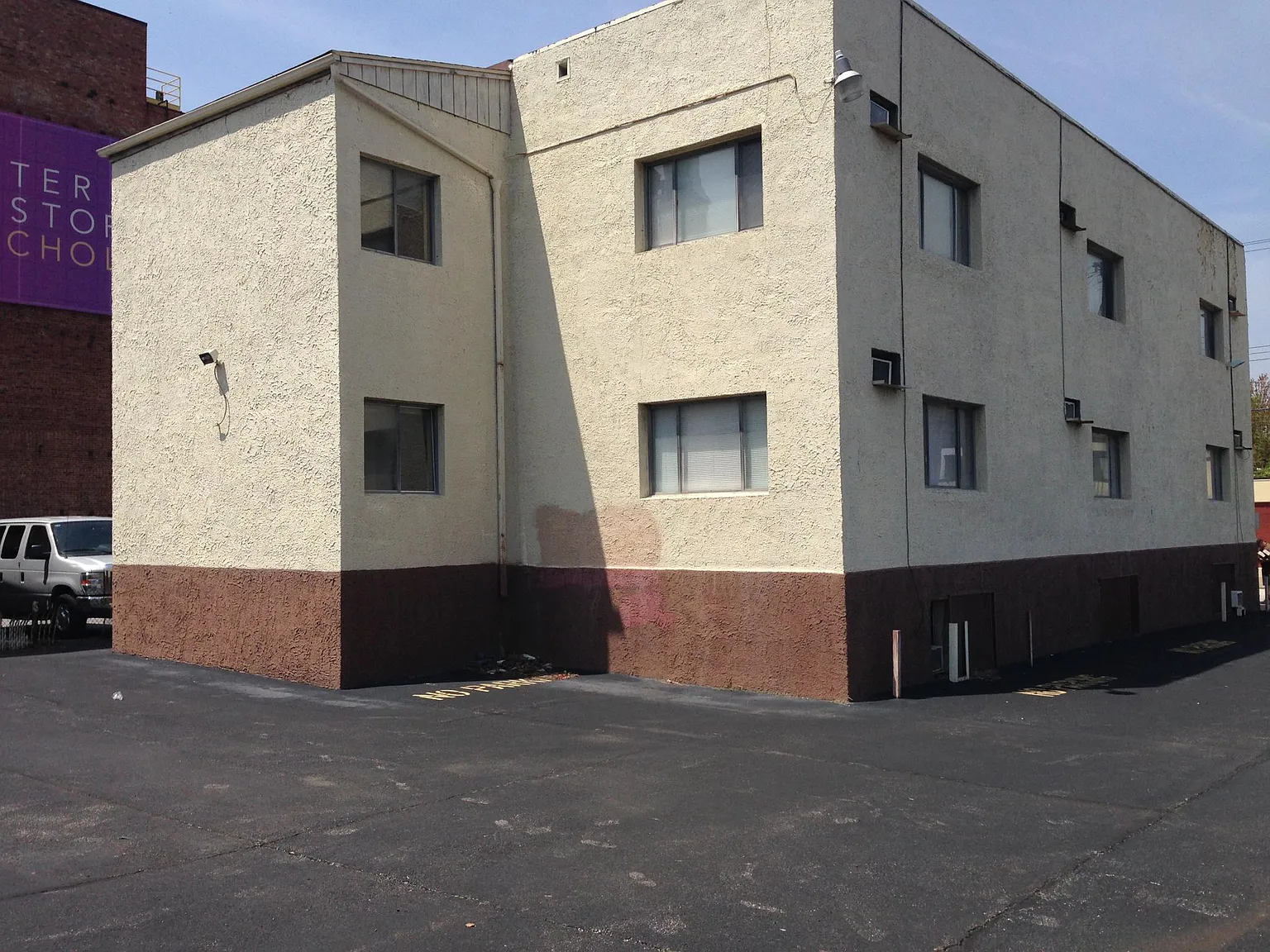 Studio, 375 sqft, $625 — Photo 2