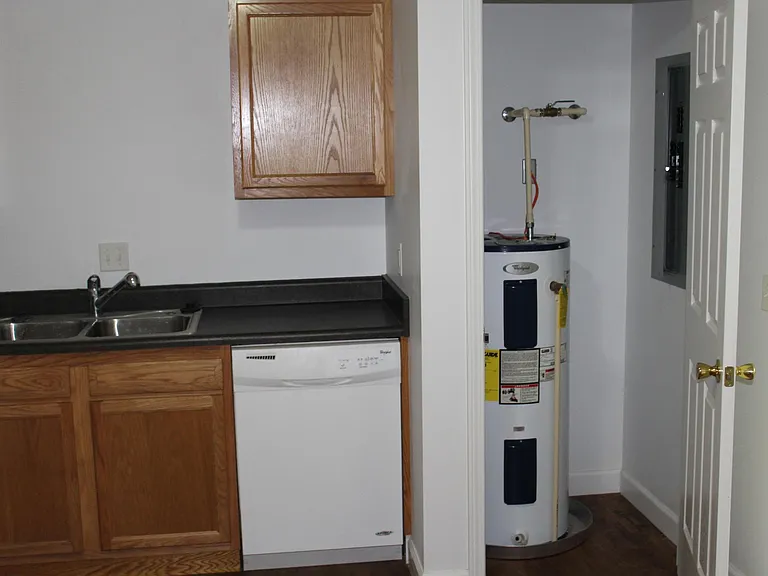 212 Sunshine Ln — Photo 7