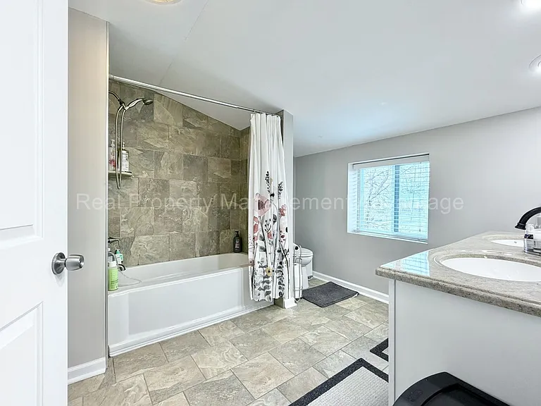 2705 Inman St — Photo 31