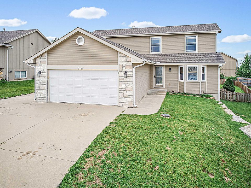 1st image of 2721 Oakwood Dr